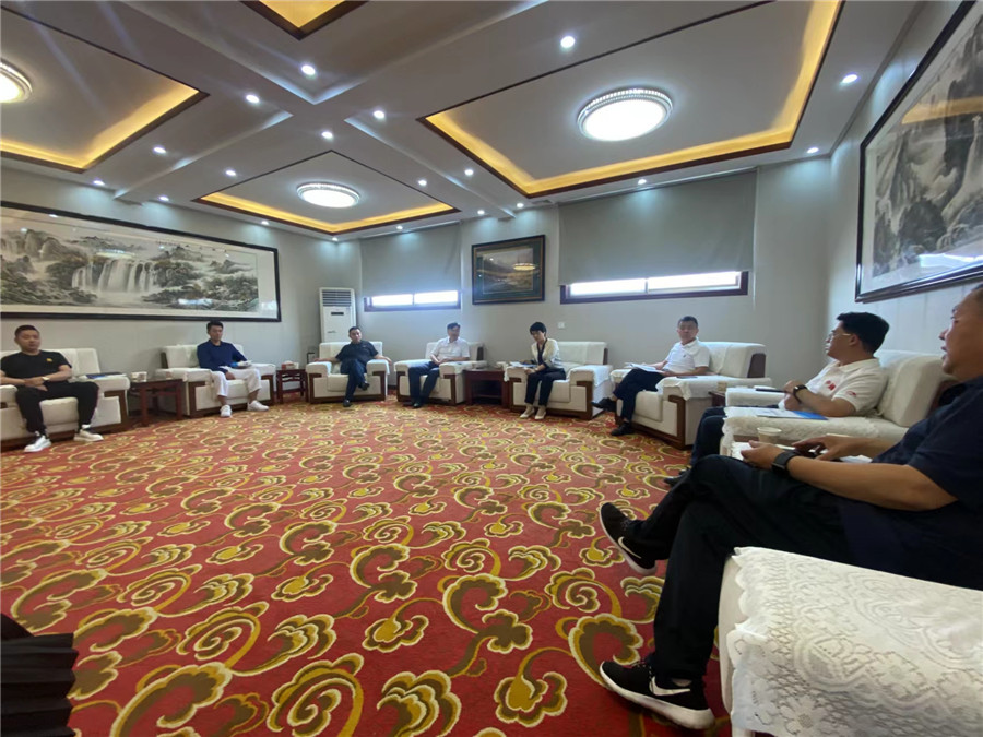 6月26日，省衛健委一行7人在高新區領導陪同下來我司考察工作，并給出充分肯定。
